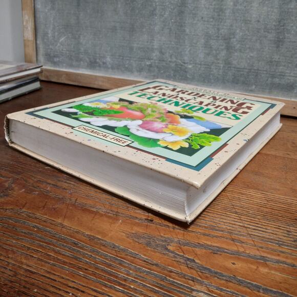 Rodale's Illustrated Encyclopedia of Gardening & Landscaping Hardcover Book - Picture 2 of 9